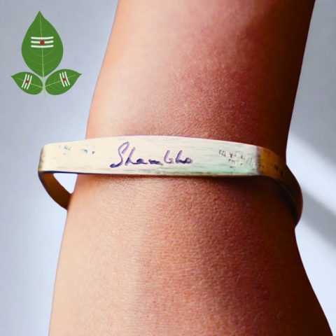 ISHA Shambho Armband mit ISHA Mantra