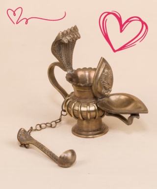 Linga Bhairavi Lampe mit ISHA Löffel