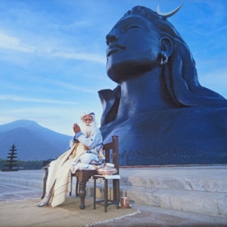 Sadhguru - Wunderschönes Foto mit Meister ISHA