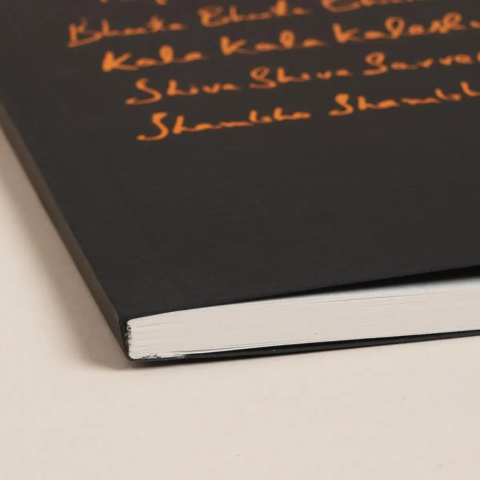 Yogeshwaraya Mantra - Notizbuch mit Golddruck Sadhguru